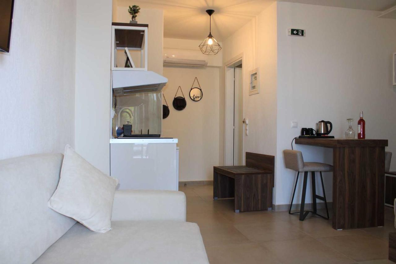 My Place Luxury Apartments เนโอสมาร์มาราส ภายนอก รูปภาพ