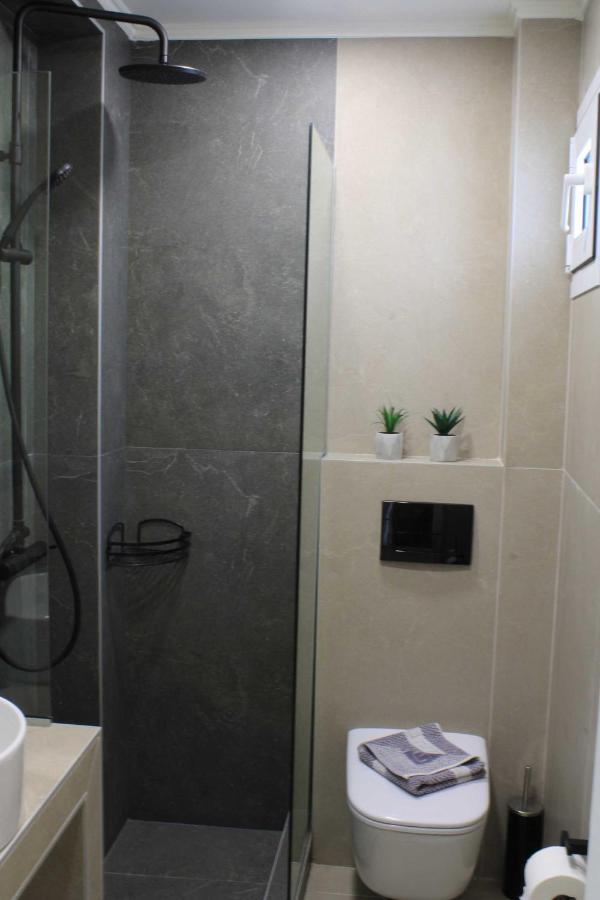 My Place Luxury Apartments เนโอสมาร์มาราส ภายนอก รูปภาพ